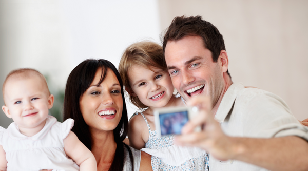 The Do’s & Don’ts of Posting Baby Photos Online