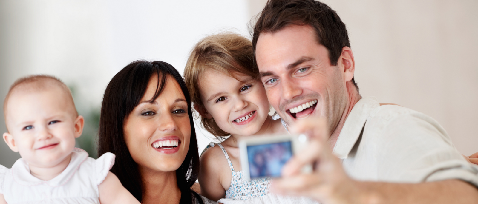 The Do’s & Don’ts of Posting Baby Photos Online
