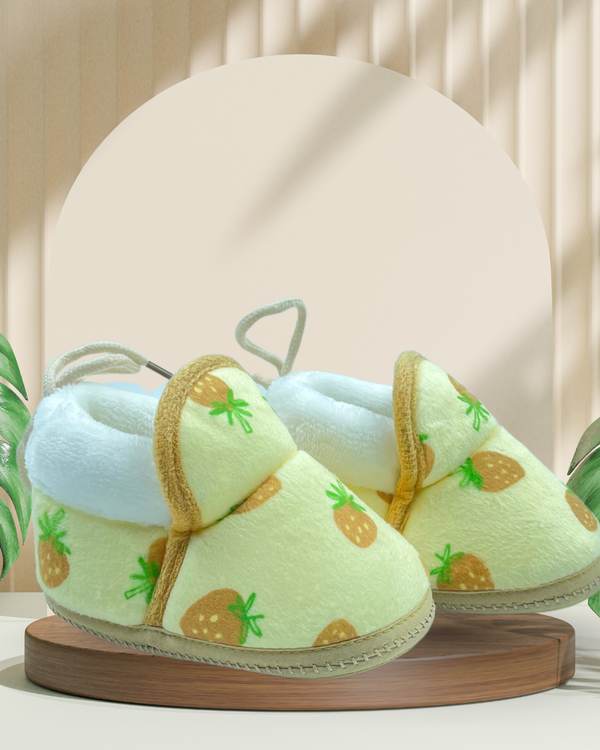 Goldie Straw Baby Shoes / Booties